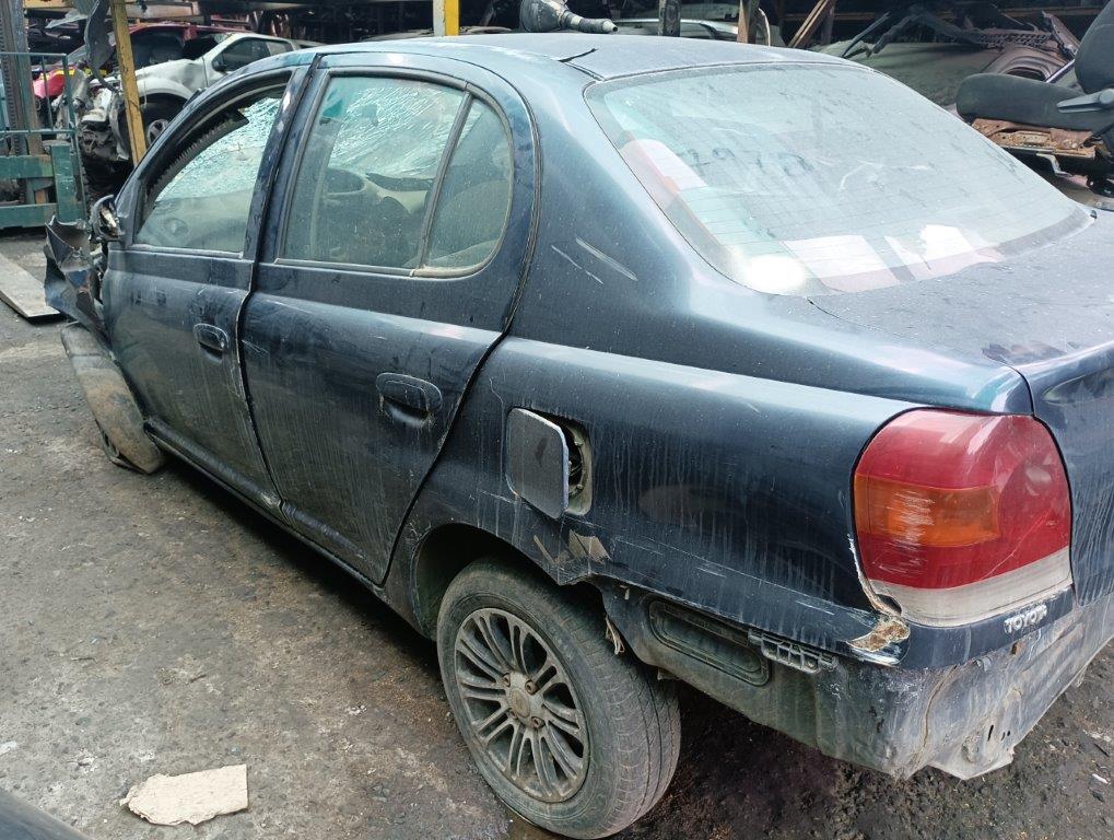  Toyota YARIS 2000    EN DESARME
